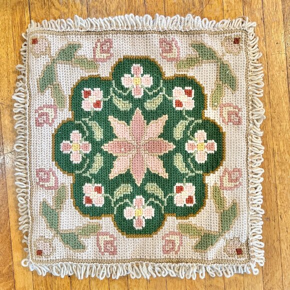 Handmade Portuguese Needlepoint Pillow Covers Set of 4 Wool Burlap Fringe 17x17 - Picture 4 of 13